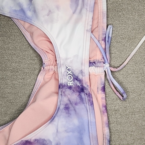 Roxy Active Mellow Cloud Pink & Purple Tie Dye Bralette Swim Top - Picture 3 of 6
